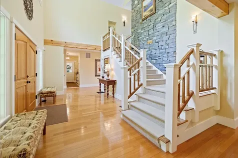 165 Bennington Lane Hartford VT 05059