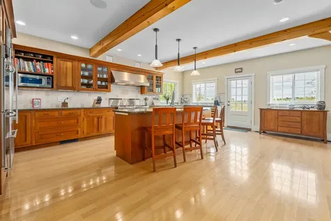 165 Bennington Lane Hartford VT 05059