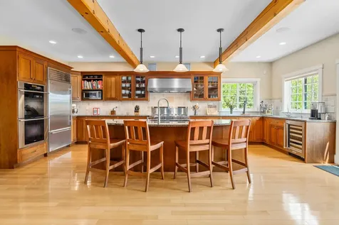 165 Bennington Lane Hartford VT 05059