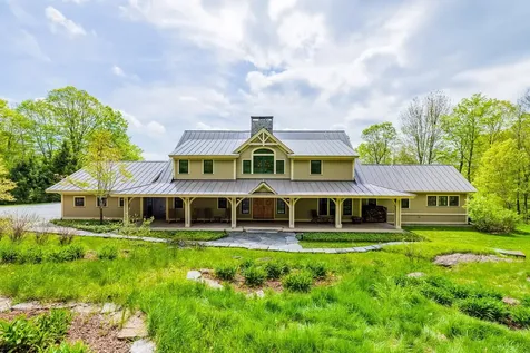 165 Bennington Lane Hartford VT 05059