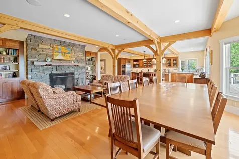 165 Bennington Lane Hartford VT 05059