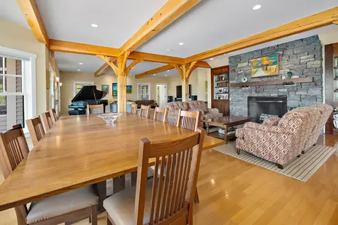 165 Bennington Lane Hartford VT 05059