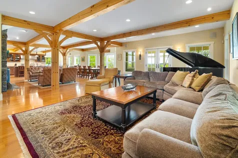 165 Bennington Lane Hartford VT 05059