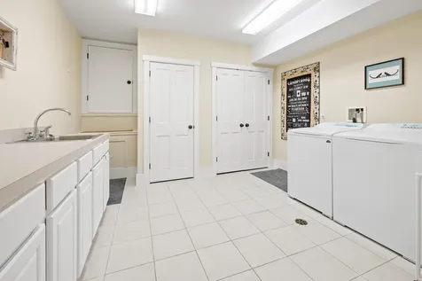 165 Bennington Lane Hartford VT 05059