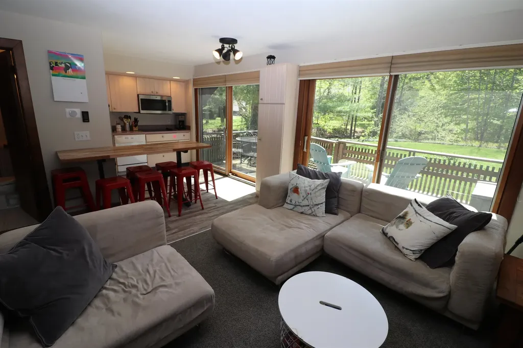 4610 Battleground Road Fayston VT 05673