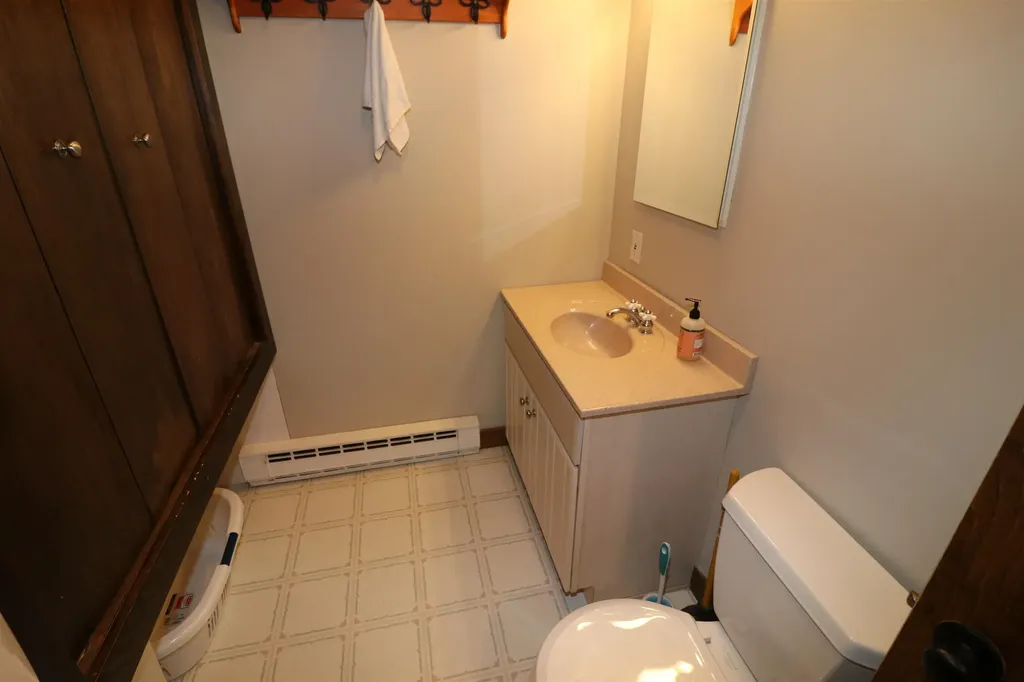 4610 Battleground Road Fayston VT 05673