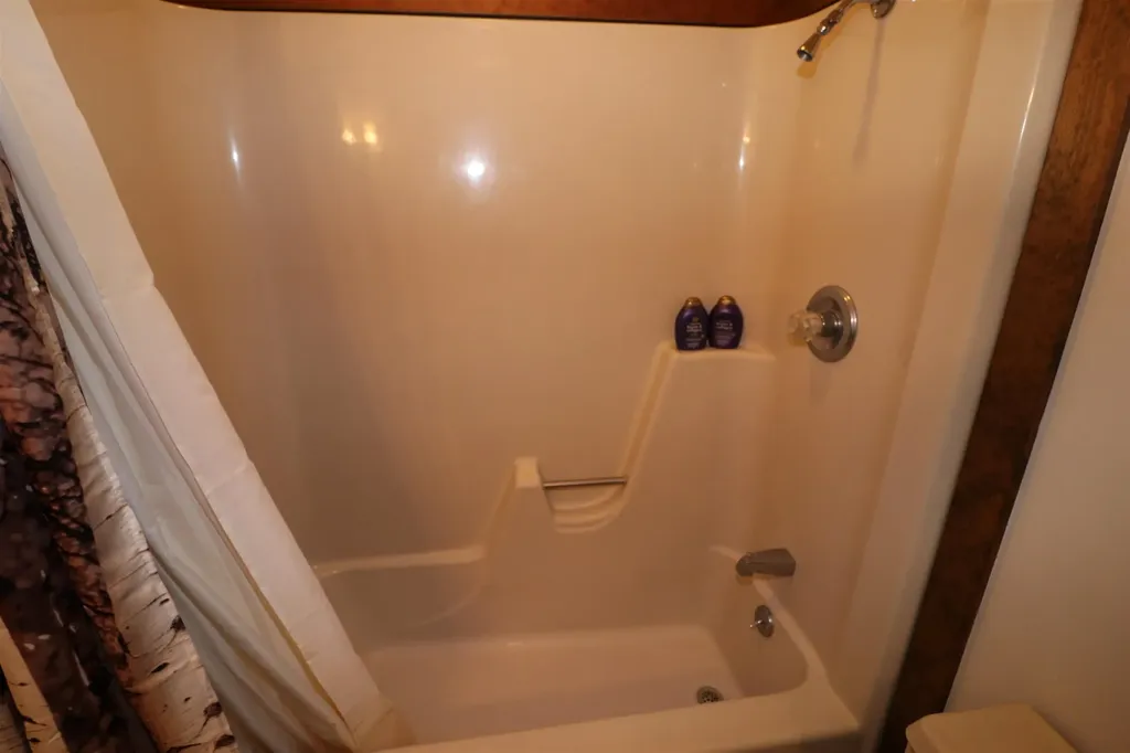 4610 Battleground Road Fayston VT 05673