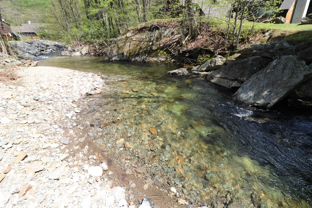 4610 Battleground Road Fayston VT 05673