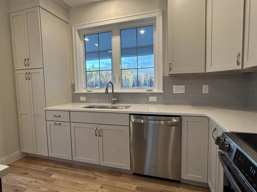 44 Summerwind Place Greenland NH 03840