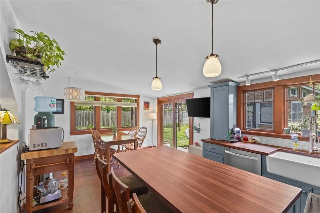 67 Proctor Avenue South Burlington VT 05403