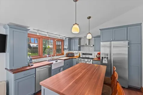 67 Proctor Avenue South Burlington VT 05403