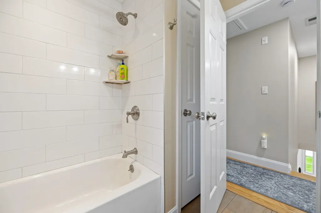 6 Aldrich Circle Merrimack NH 03054