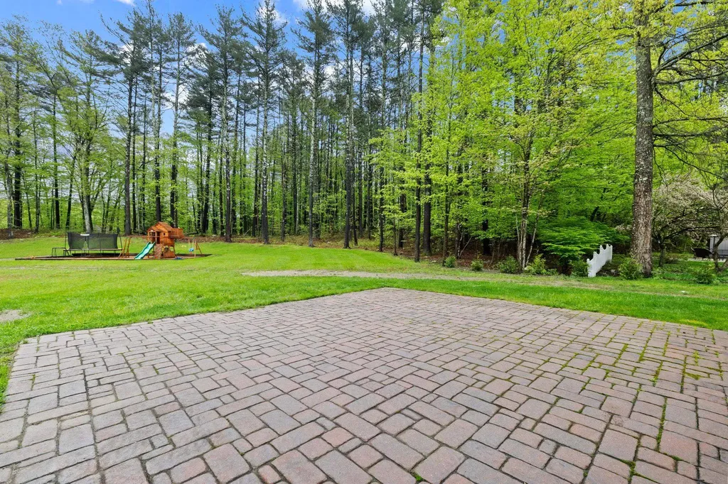 6 Aldrich Circle Merrimack NH 03054