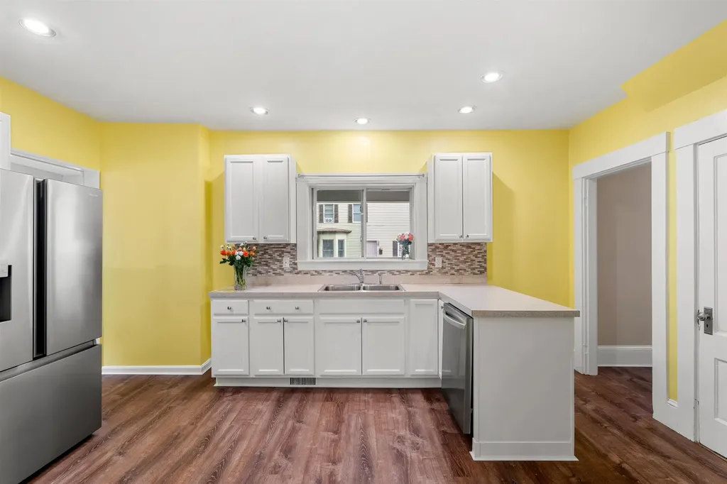 34 King Street Rochester NH 03867