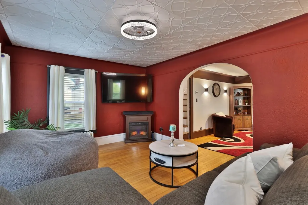 82 Forest Street Rutland City VT 05701