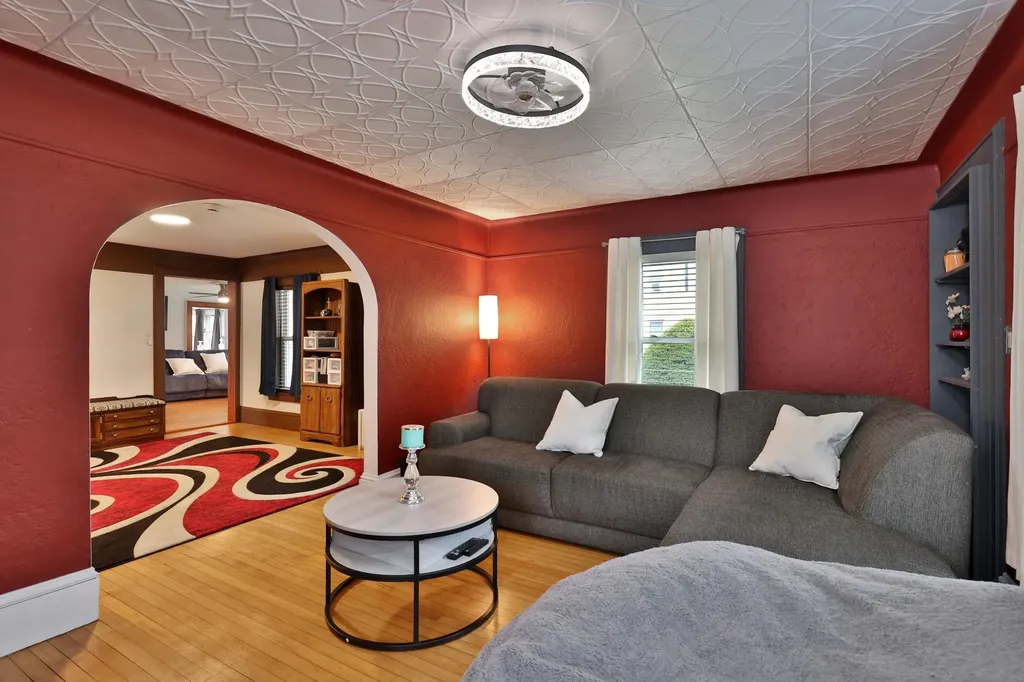 82 Forest Street Rutland City VT 05701