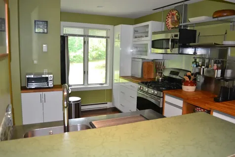 350 Lyman Batcheller Road Hartford VT 05059