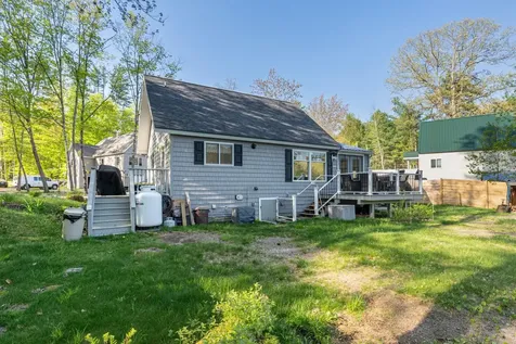 33 Moccasin Trail Hillsborough NH 03244
