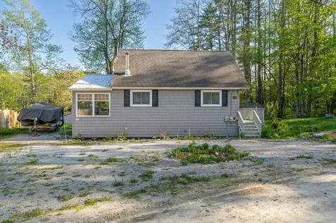 33 Moccasin Trail Hillsborough NH 03244
