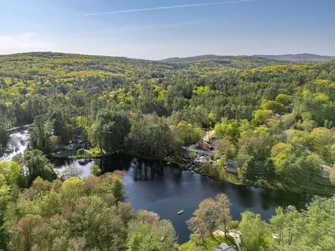 33 Moccasin Trail Hillsborough NH 03244
