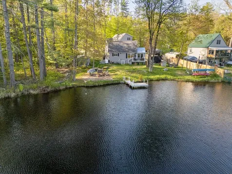 33 Moccasin Trail Hillsborough NH 03244