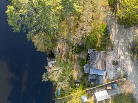 33 Moccasin Trail Hillsborough NH 03244