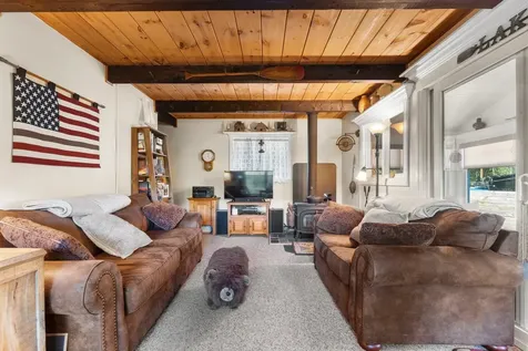 33 Moccasin Trail Hillsborough NH 03244