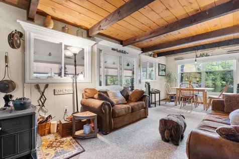 33 Moccasin Trail Hillsborough NH 03244