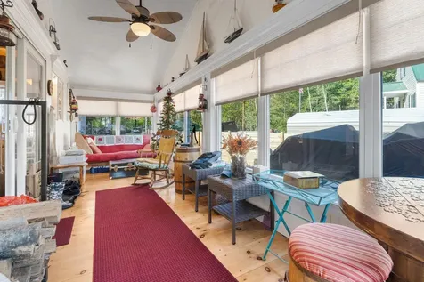 33 Moccasin Trail Hillsborough NH 03244