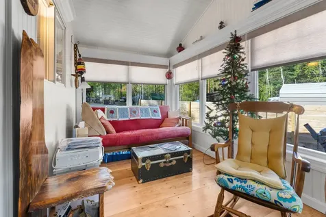33 Moccasin Trail Hillsborough NH 03244