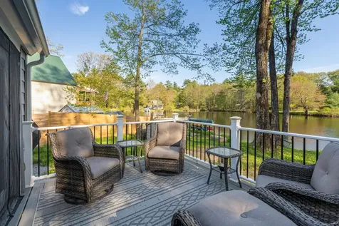 33 Moccasin Trail Hillsborough NH 03244