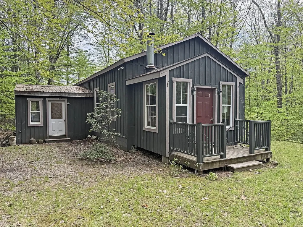 2 Youngs Road Ossipee NH 03864