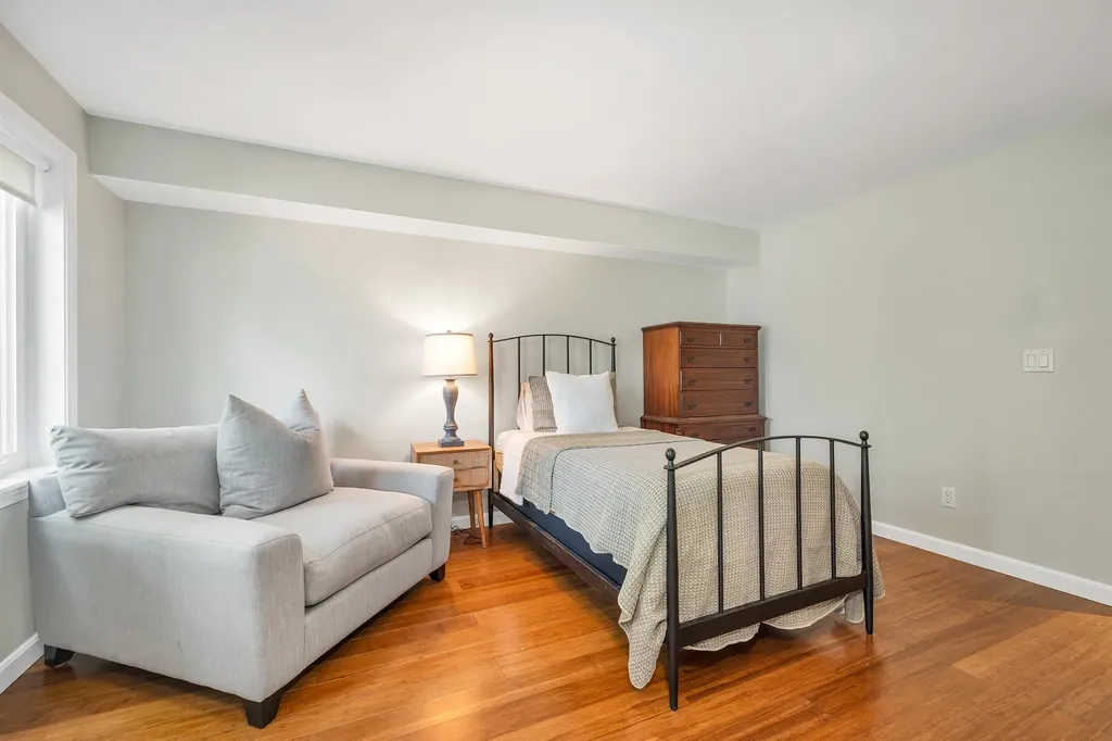 204 Chase Way Manchester NH 03104