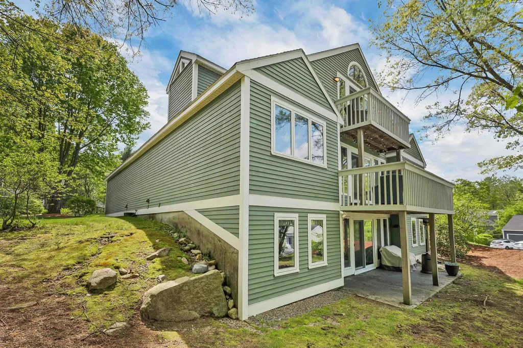 204 Chase Way Manchester NH 03104