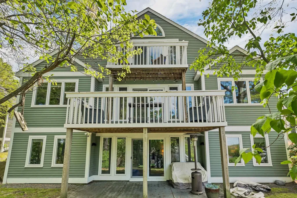 204 Chase Way Manchester NH 03104