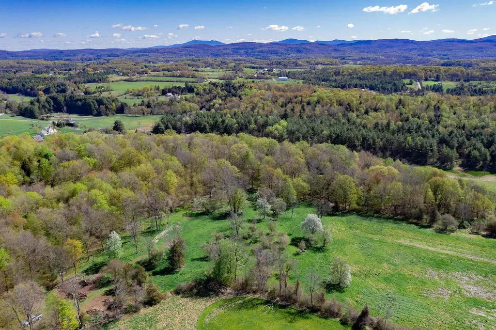 1555 Spear Street Charlotte VT 05445