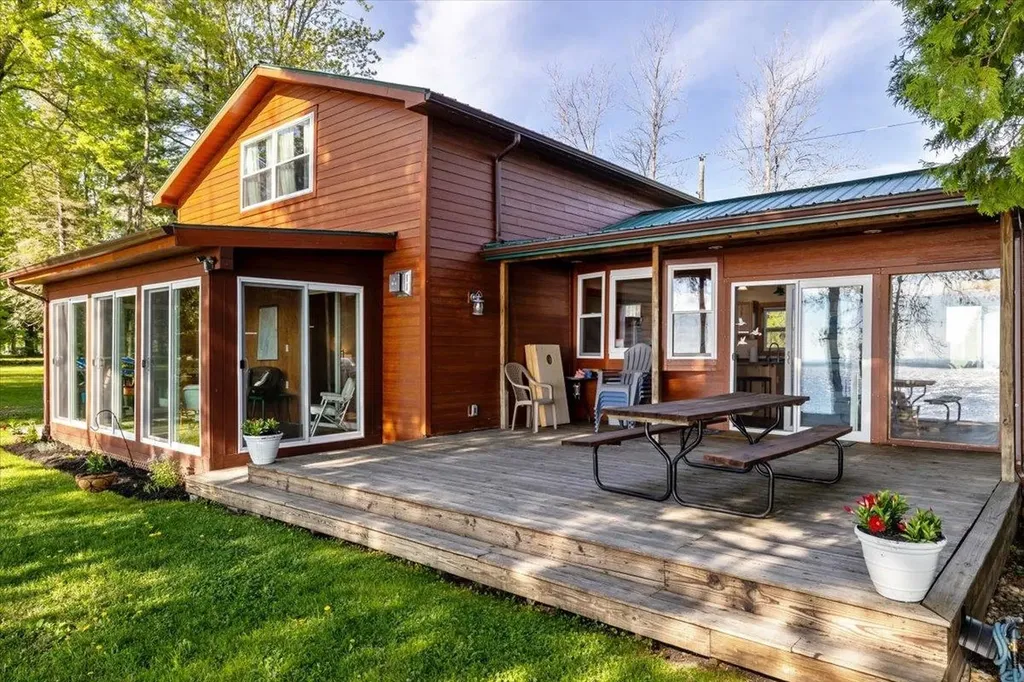 39 Bourdeau Lane North Alburgh VT 05440