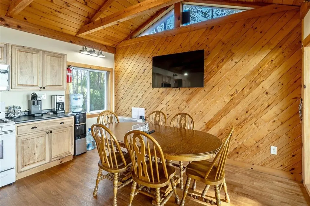 39 Bourdeau Lane North Alburgh VT 05440