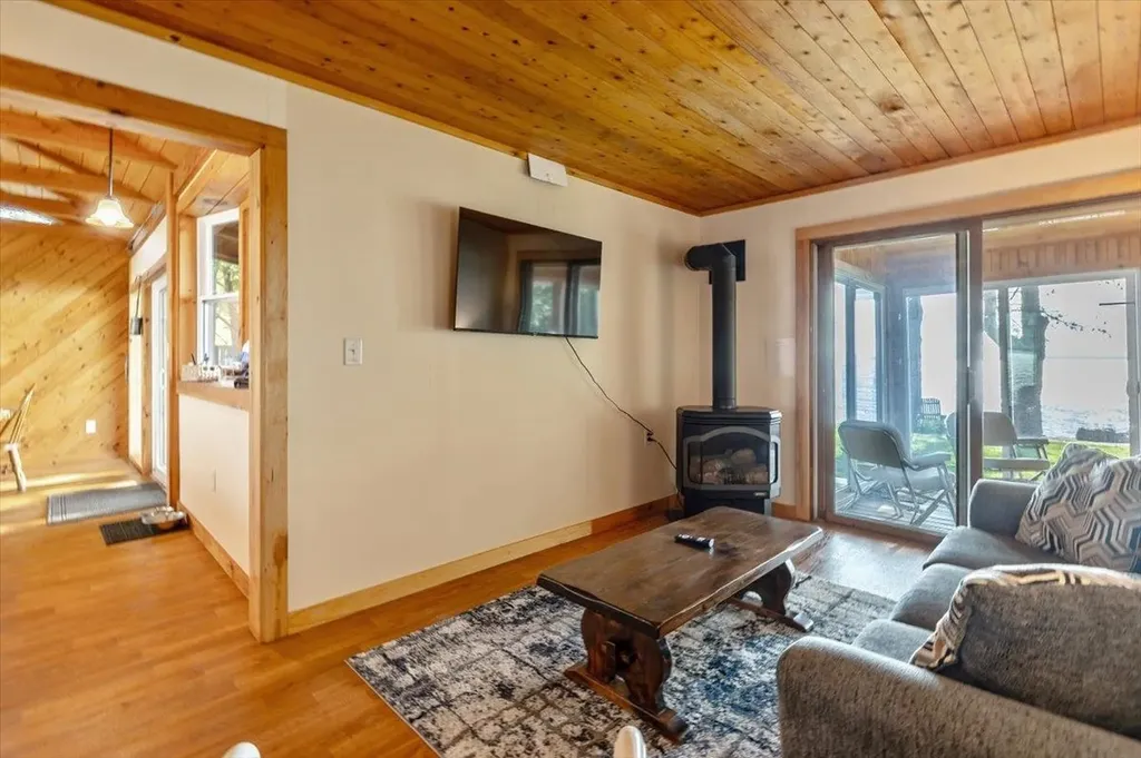 39 Bourdeau Lane North Alburgh VT 05440