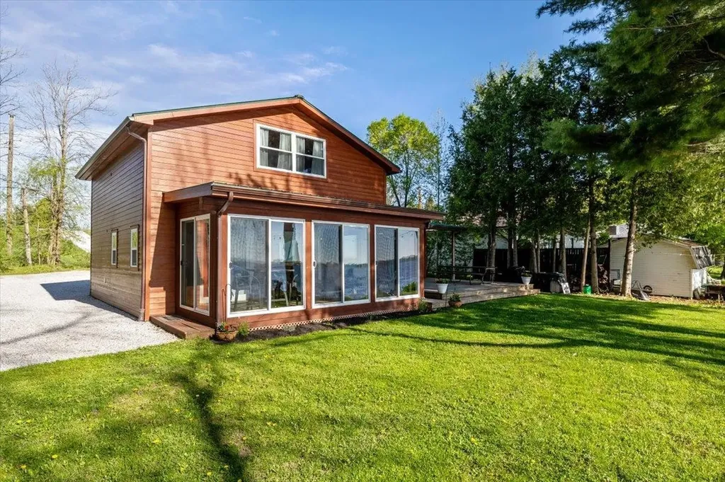 39 Bourdeau Lane North Alburgh VT 05440