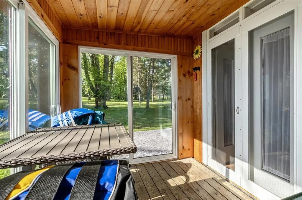 39 Bourdeau Lane North Alburgh VT 05440