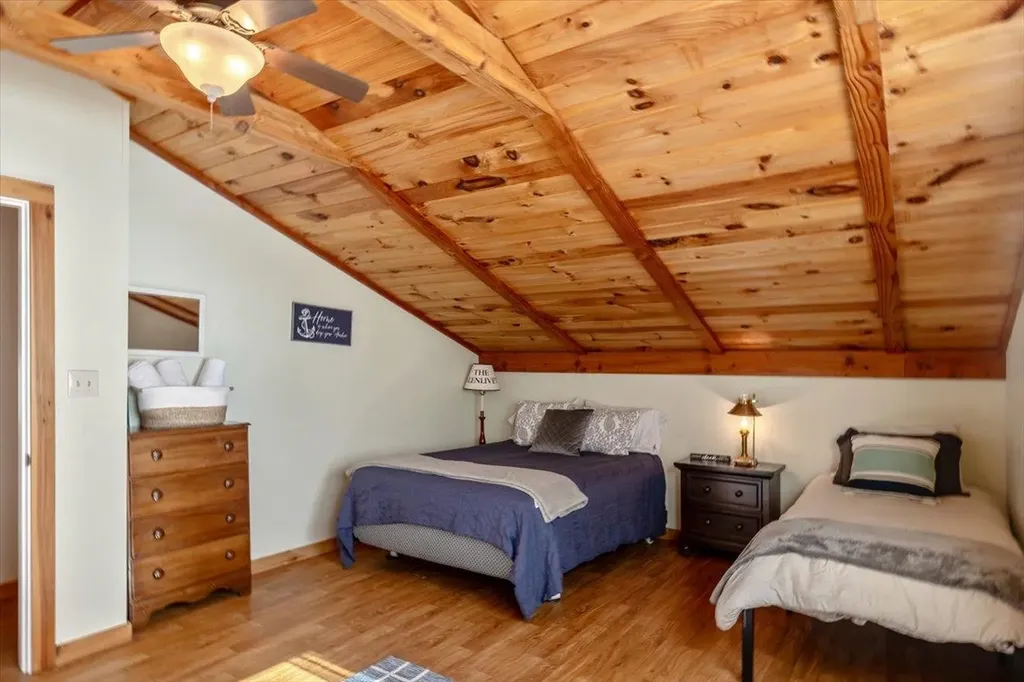 39 Bourdeau Lane North Alburgh VT 05440