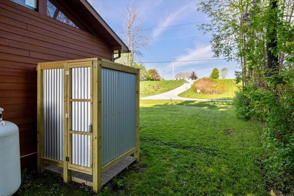 39 Bourdeau Lane North Alburgh VT 05440