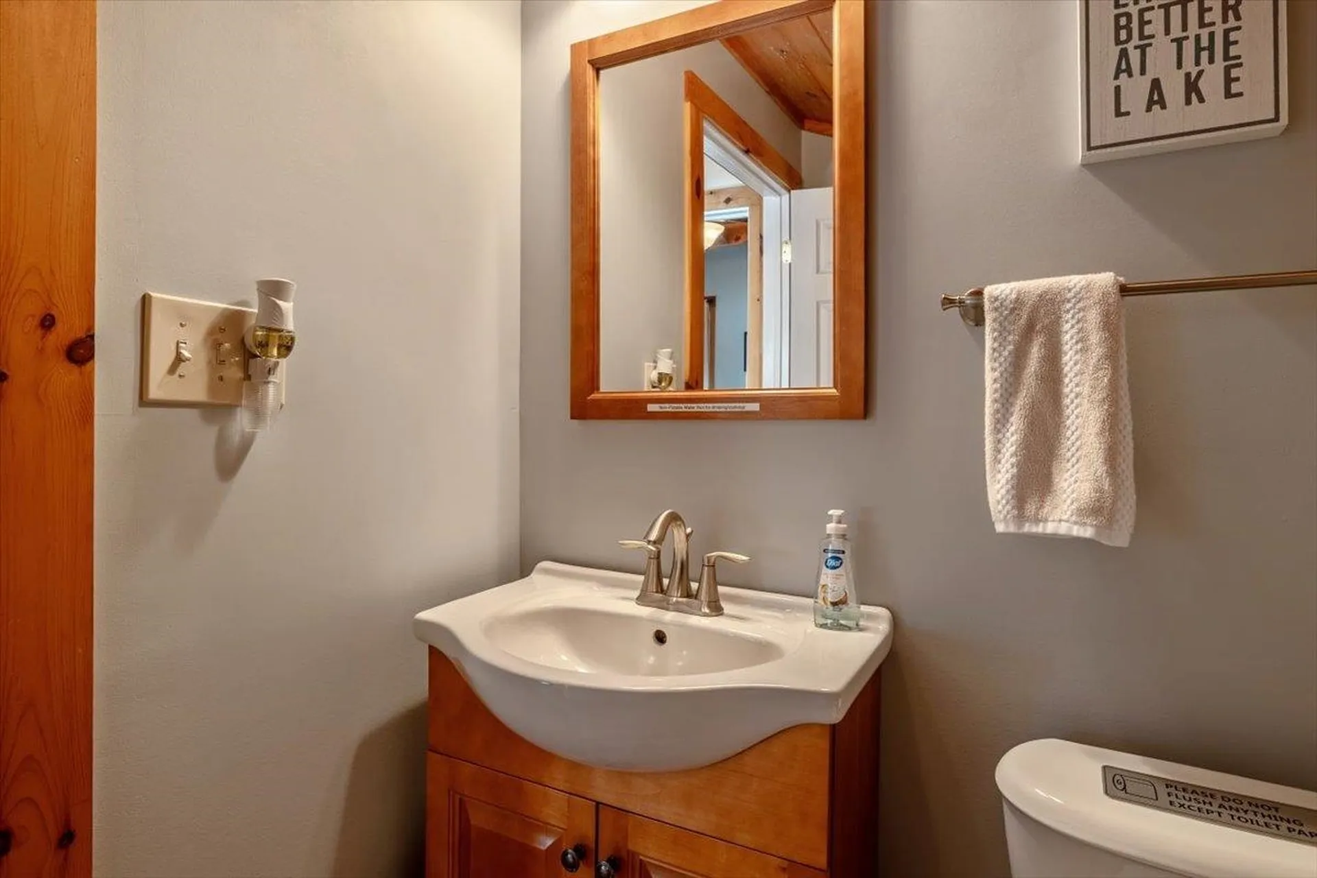 39 Bourdeau Lane North Alburgh VT 05440