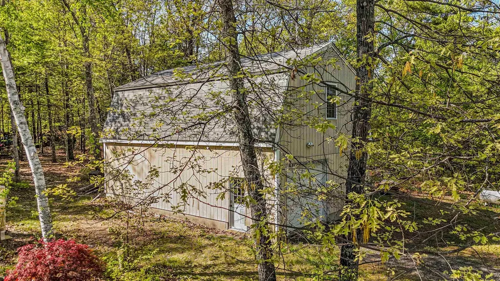 107 Naticook Road Merrimack NH 03054