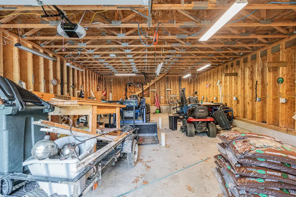 107 Naticook Road Merrimack NH 03054