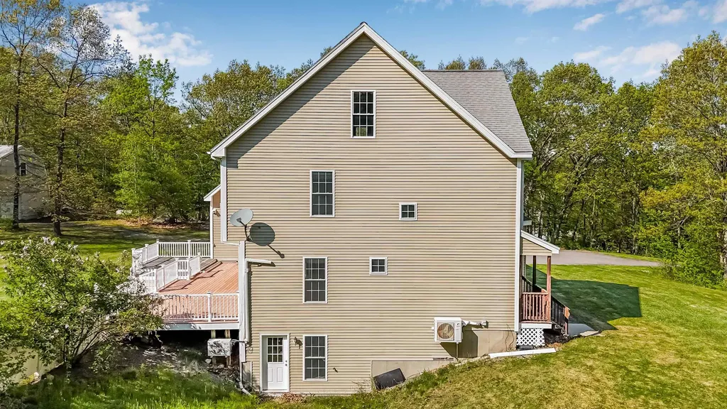 107 Naticook Road Merrimack NH 03054