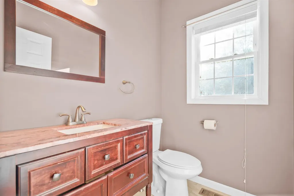 107 Naticook Road Merrimack NH 03054