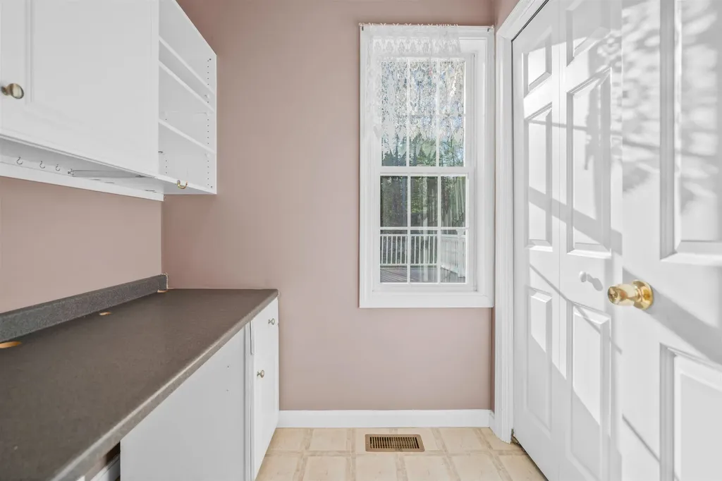 107 Naticook Road Merrimack NH 03054