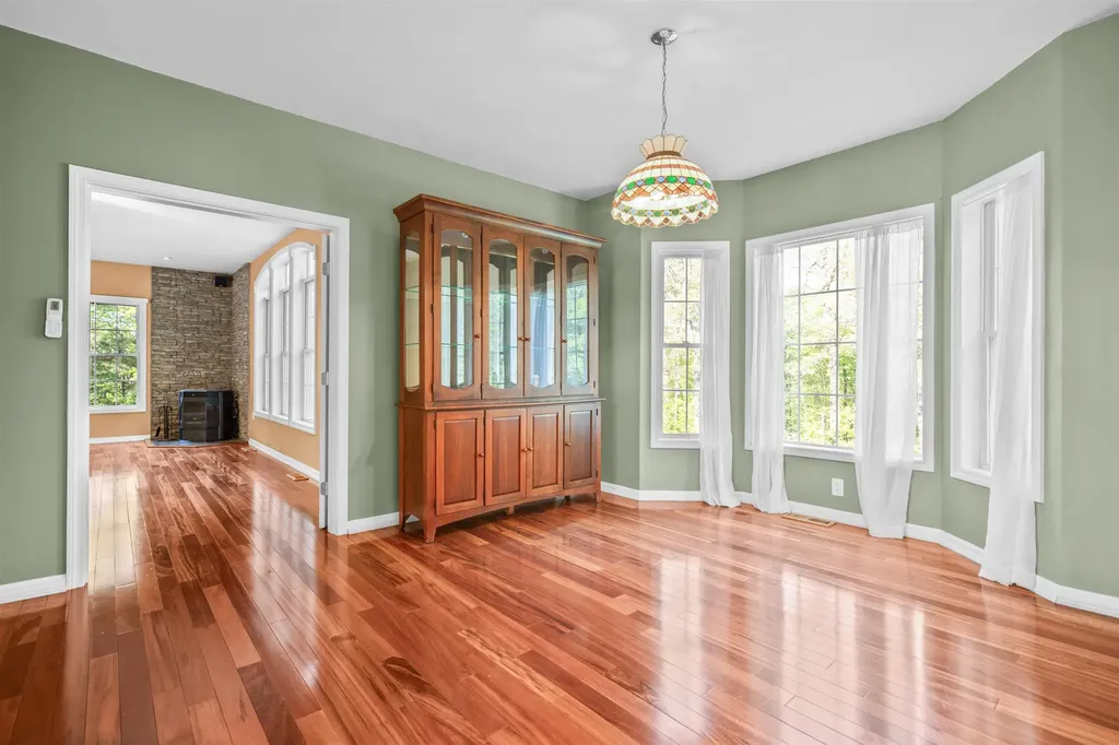 107 Naticook Road Merrimack NH 03054